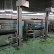 vacuum paddle mixer with bin lifter