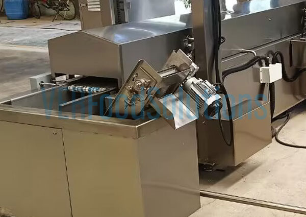 industrial continuous fryer