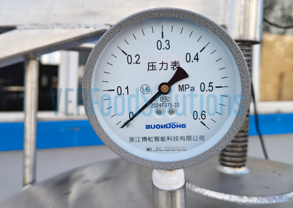 Industrial pressure cookers