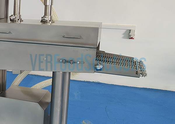bread crumbing machine