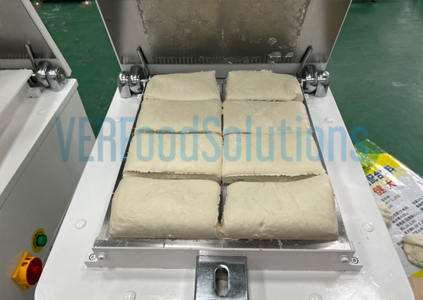 hydraulic dough divider