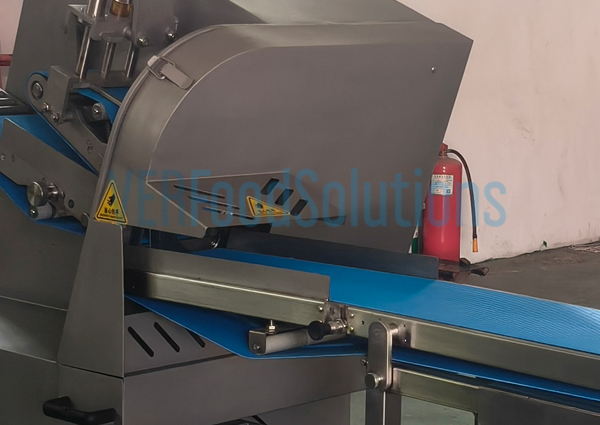 Continuous Fresh Meat Slicer