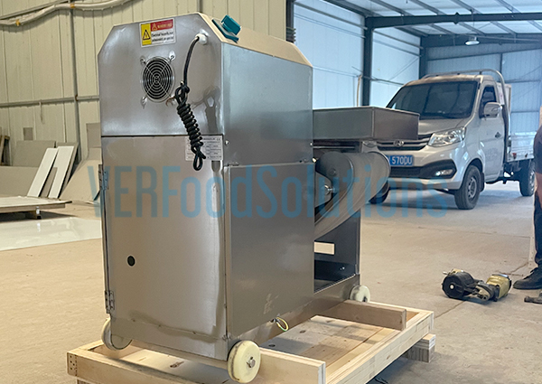 Fish-Deboning-Machine